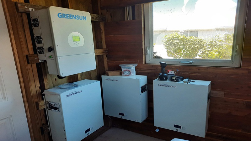 8KW hybrid solar system with 3 48V 200AH Power Wall Lithium Battery Storage